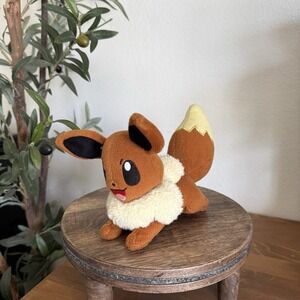 Pokemon Eevee Tomy Evolution Laying Down Play Time Nintendo Plush Stuffed 7" Toy